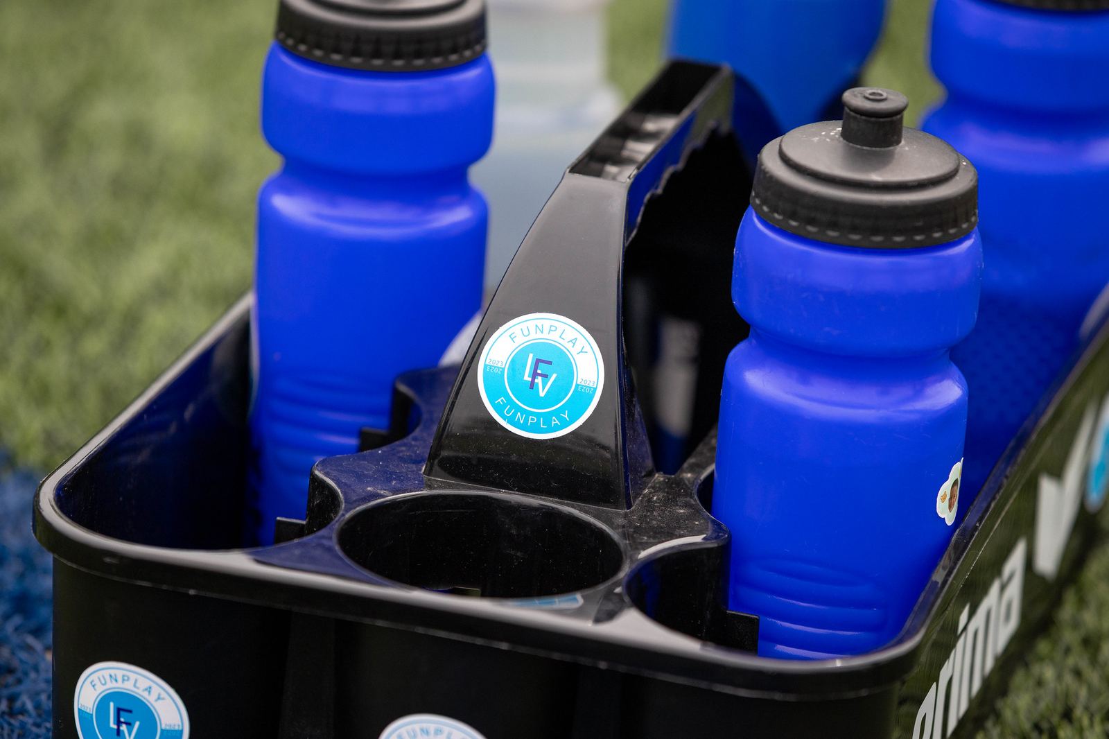 LV Funplay drinkflessen klaar voor de training