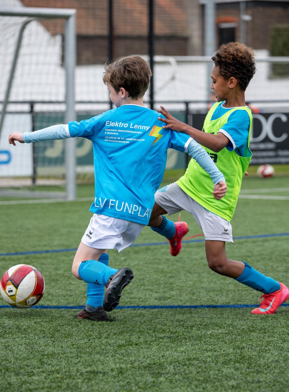 Speler in het officiële kledijsetje